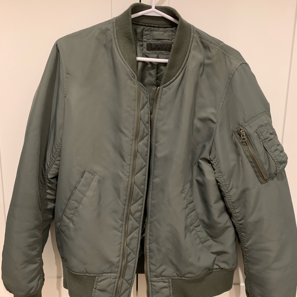 Uniqlo MA-1 BOMBER JACKET